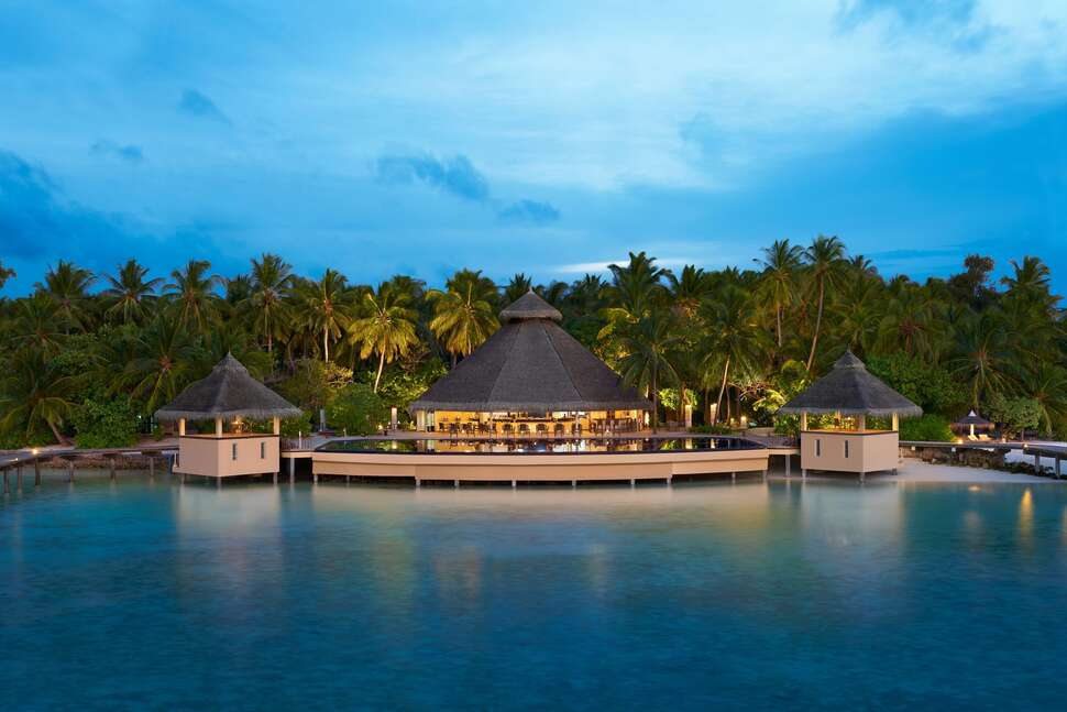 Een foto van de buitenkant van Ellaidhoo Maldives by Cinnamon