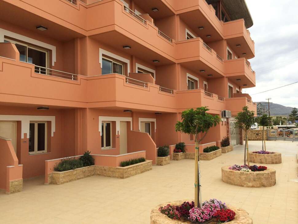 Een foto van de buitenkant van Pleasure Beach Hotel