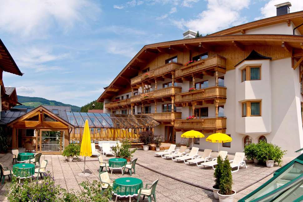 Een foto van de buitenkant van Hotel Elisabeth Kirchberg