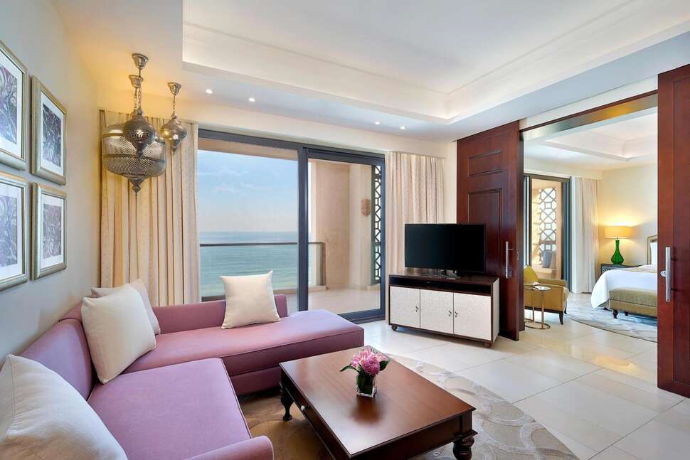 Ein Foto The Luxury Collection Hotel Ajman Saray