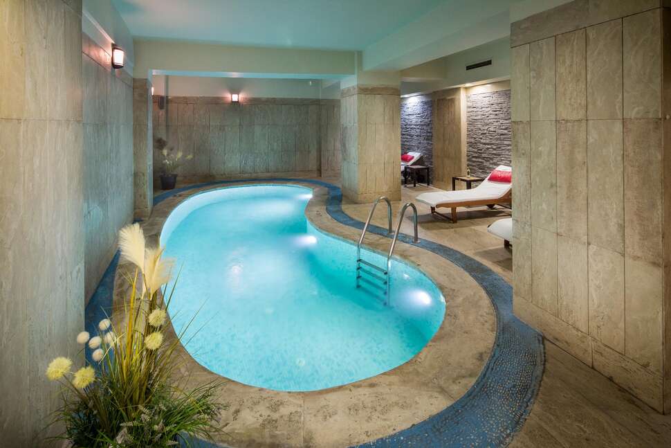 Ein Foto vom Pool im Orka Royal Hotel & Spa
