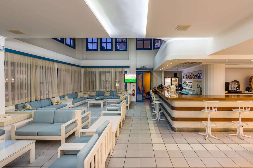 Een foto van het interieur van Hersonissos Central