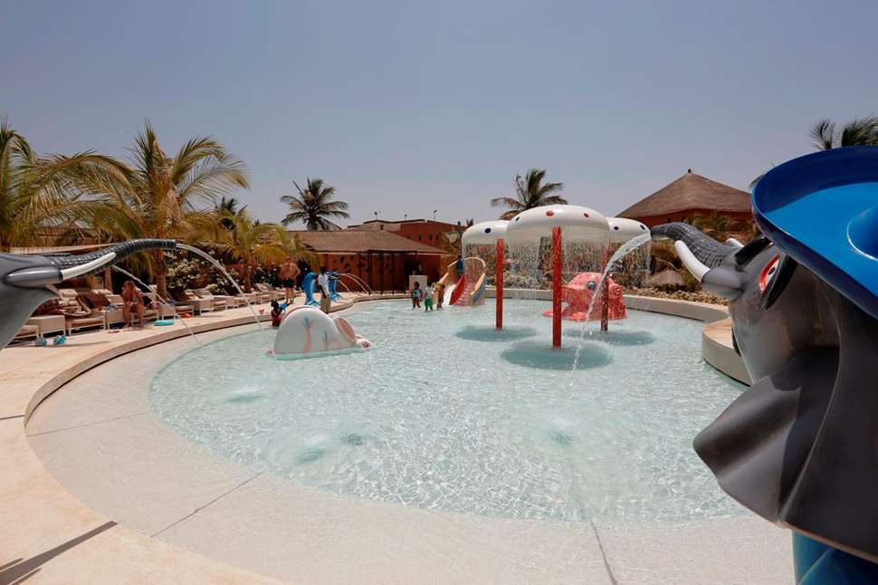 Een foto van het zwembad bij Lamantin Beach Hotel Resort & Spa