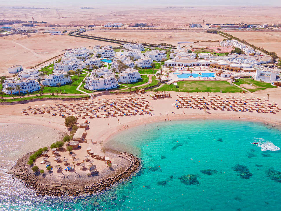 Ein Foto vom Strand beim Mercure Hurghada Hotel