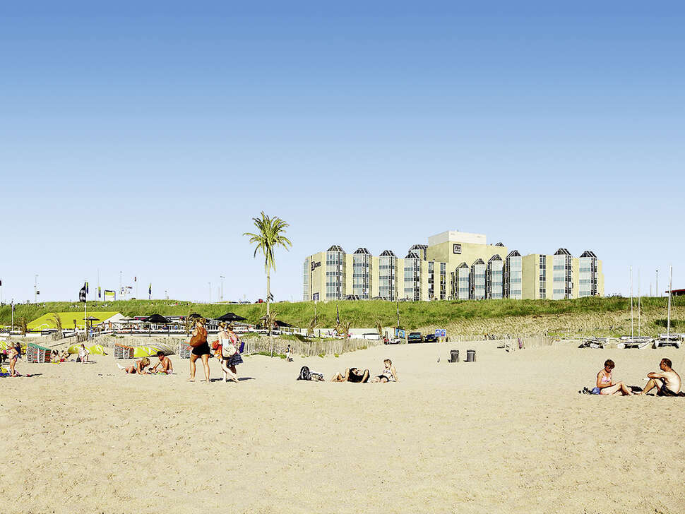 Ein Foto von der Außenansicht des NH Zandvoort