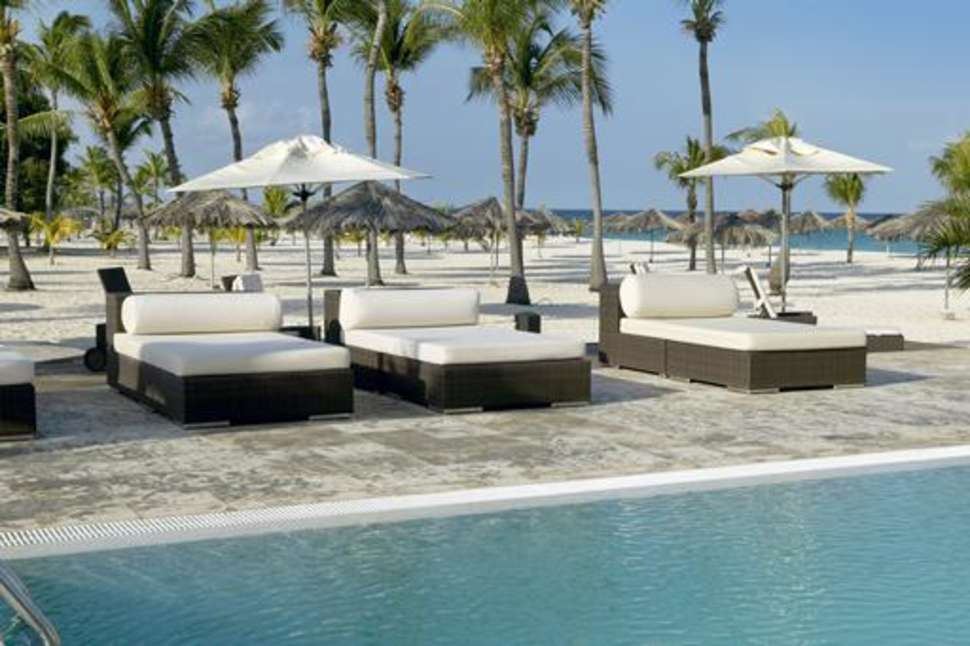 Een foto van het zwembad bij Bucuti & Tara Beach Resort