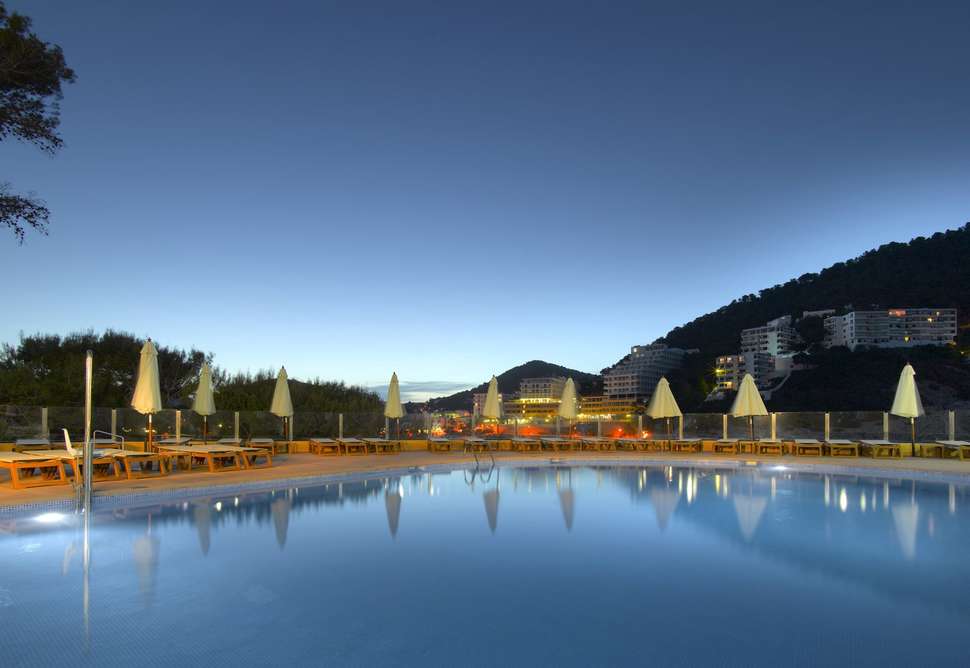 Ein Foto Palladium Hotel Cala Llonga