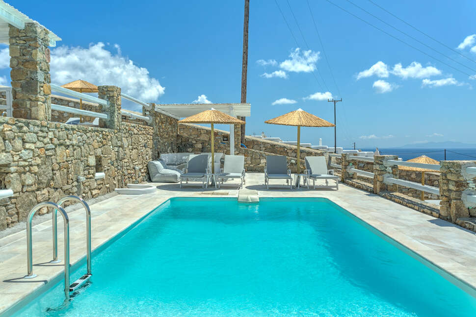 Een foto van het zwembad bij Senses Luxury Villas & Suites