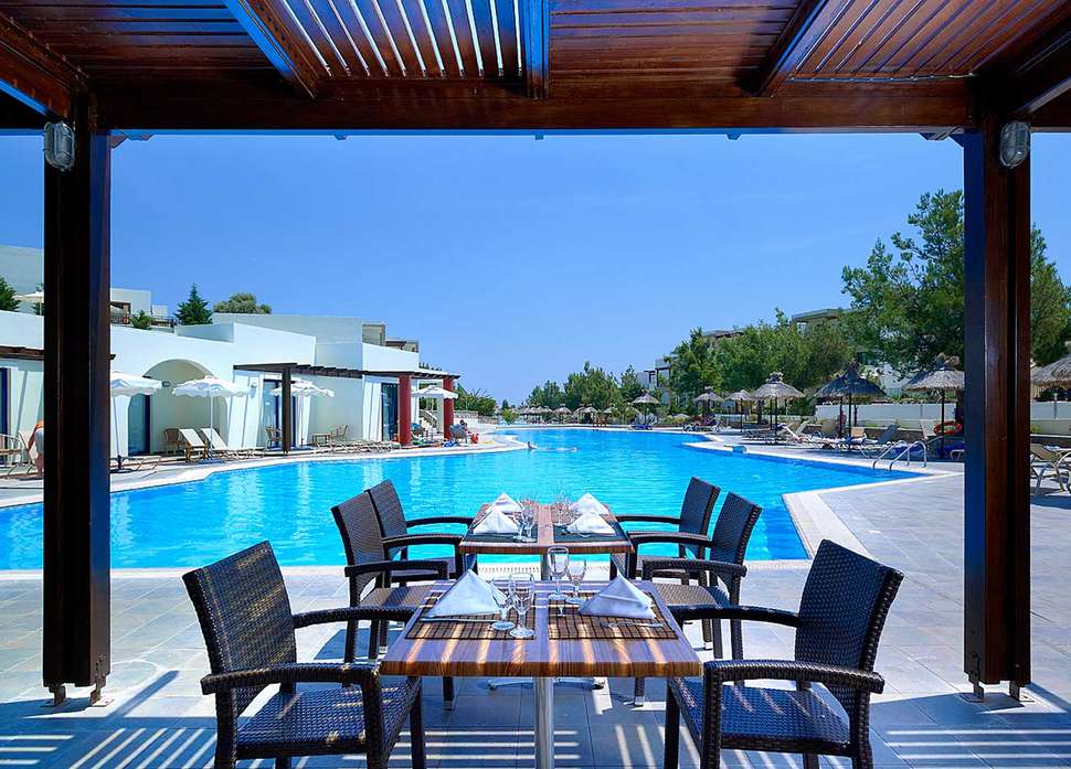 Een foto van het terras bij Labranda Miraluna Village & Spa
