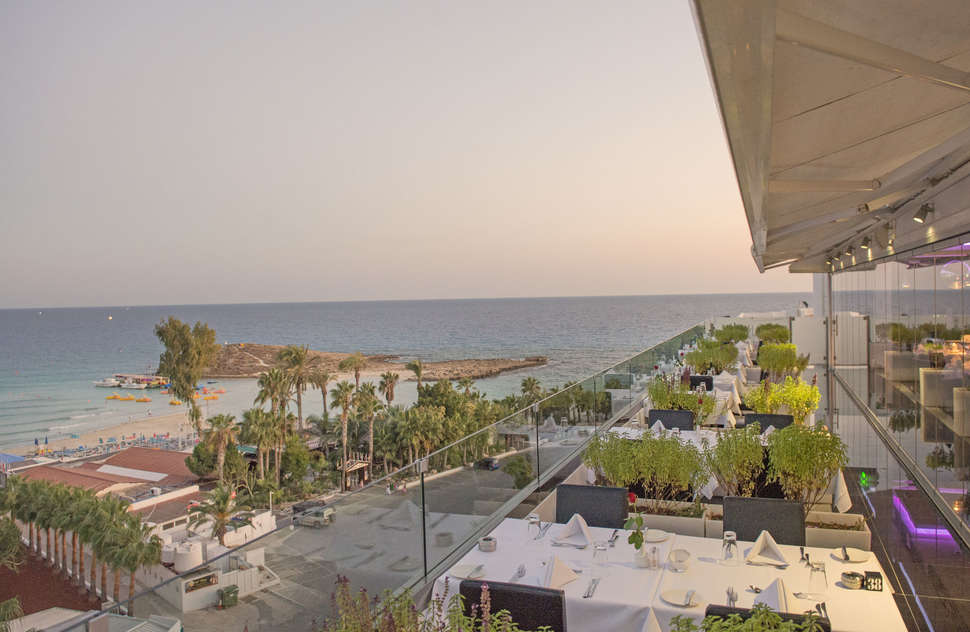 Een foto van de faciliteiten bij Adams Beach Hotel