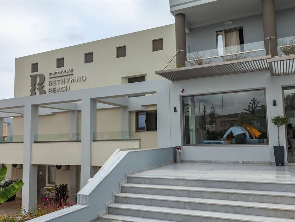 Een foto van de buitenkant van Harmony Rethymno Beach Hotel