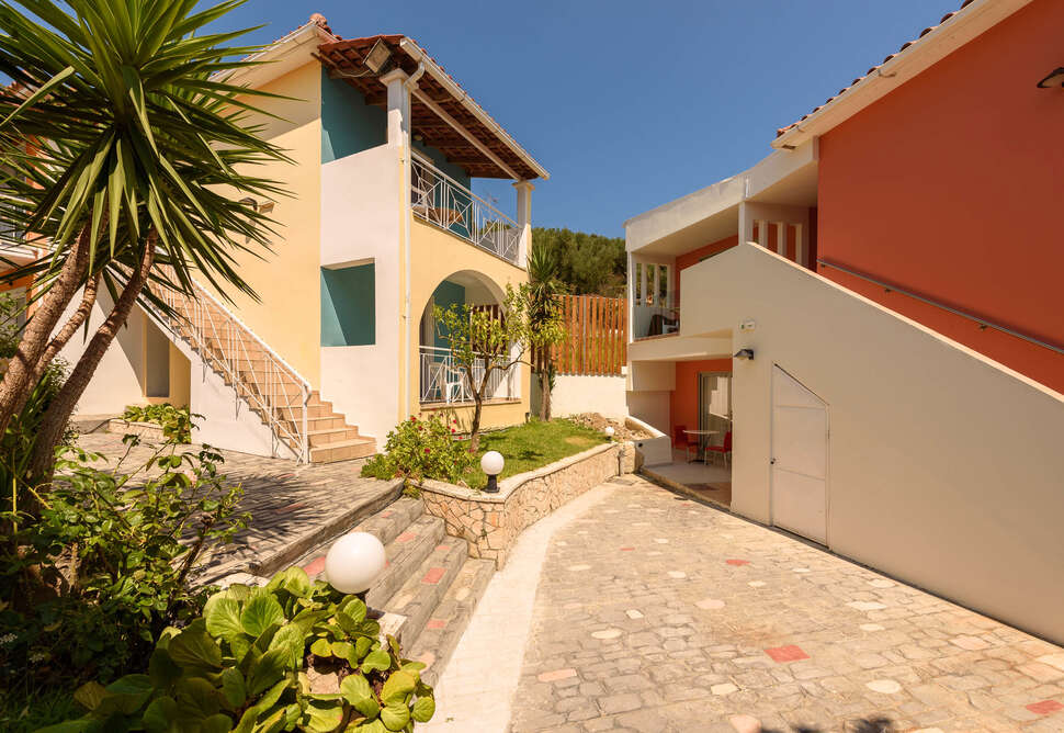 Een foto van de buitenkant van Sunrise Hotel Tsilivi