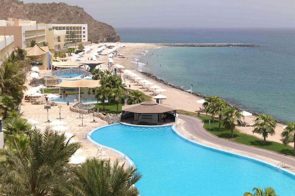 Een foto van het zwembad bij Radisson Blu Resort Fujairah