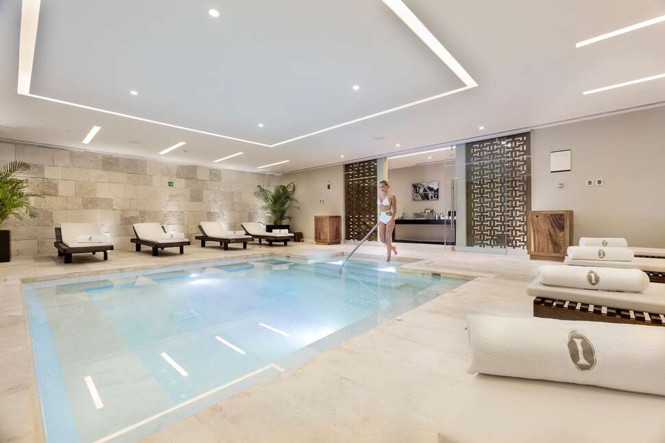Een foto van het zwembad bij Presidente InterContinental Cancun Resort