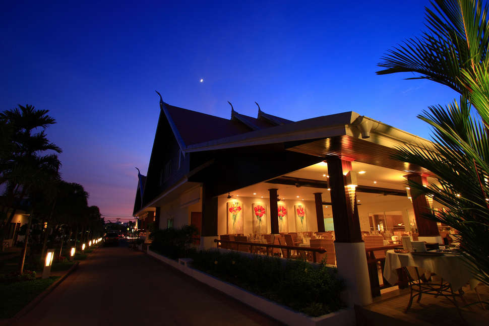 Een foto van de buitenkant van Thai Garden Resort