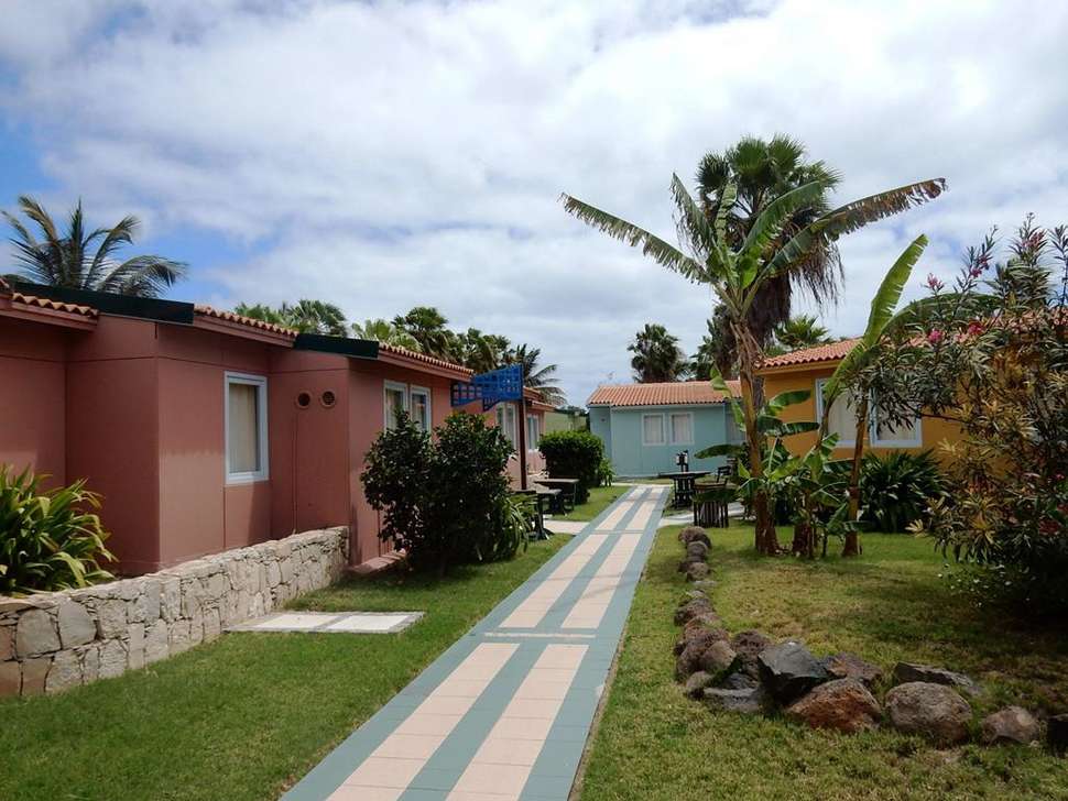 Een foto van de buitenkant van VOI Vila Do Farol Resort