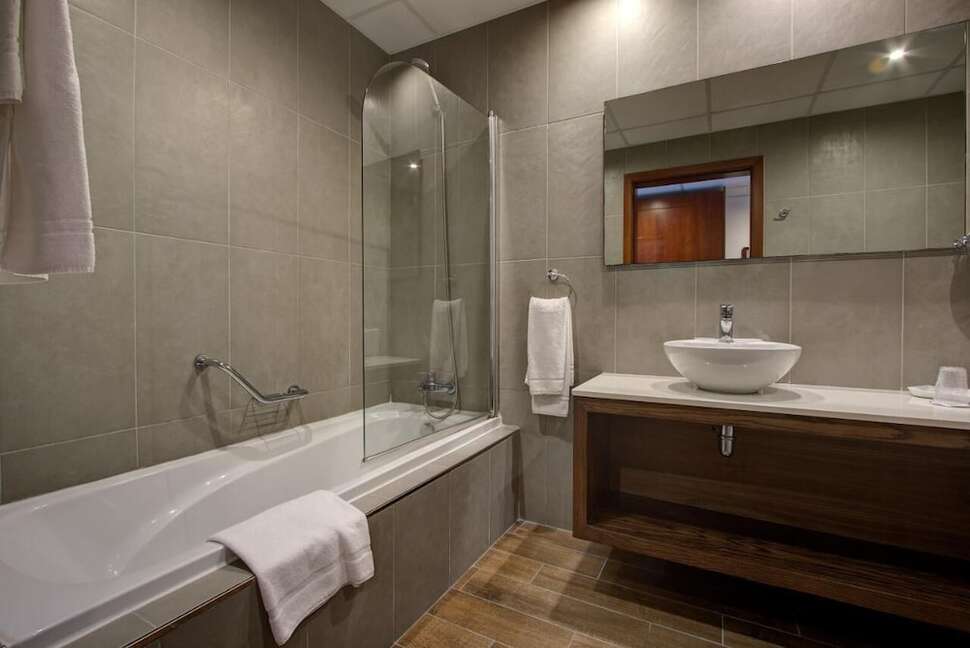Ein Foto Golden Tulip Vivaldi Hotel