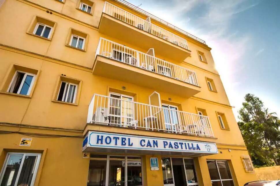 Een foto van de buitenkant van Hotel Amic Can Pastilla