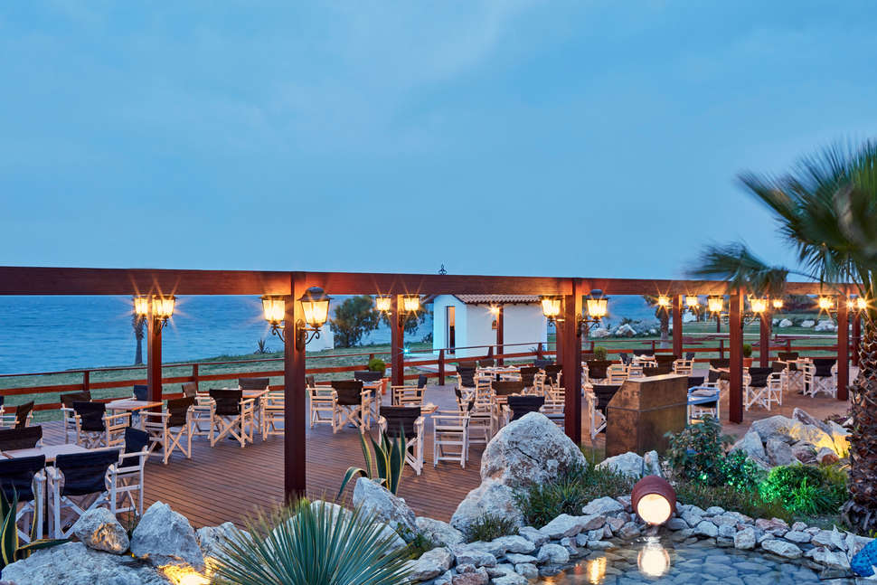 Een foto van het terras bij All Senses Nautica Blue Exclusive Resort