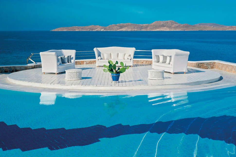 Een foto van het zwembad bij Mykonos Grand Hotel & Resort