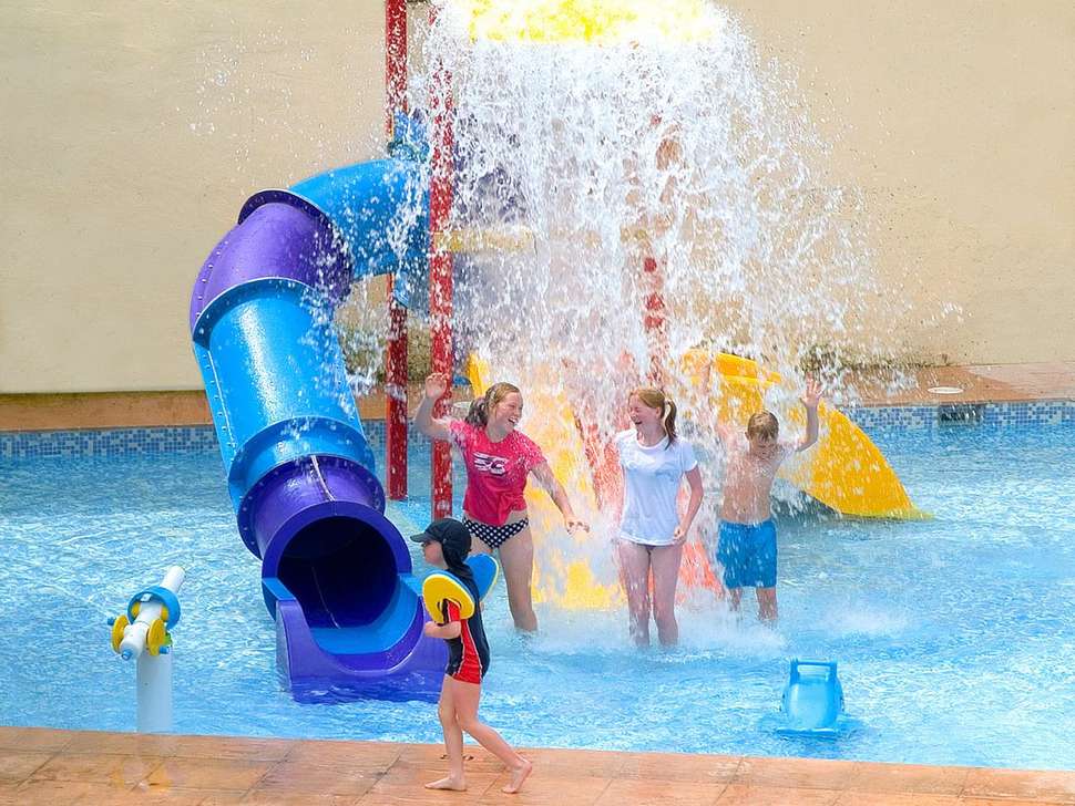 Een foto van het zwembad bij Magic Villa Benidorm