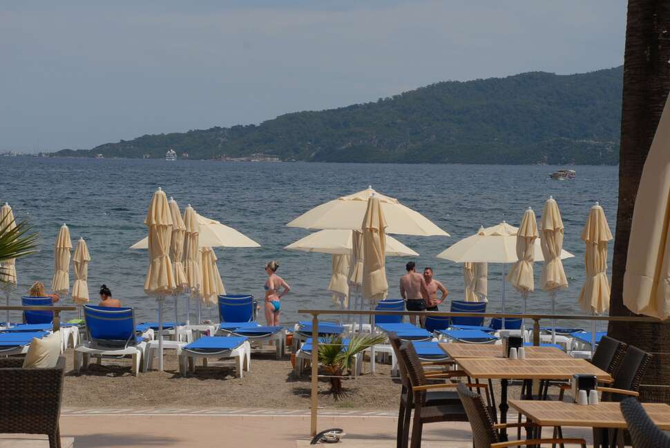 Een foto van het strand bij Begonville Beach Hotel