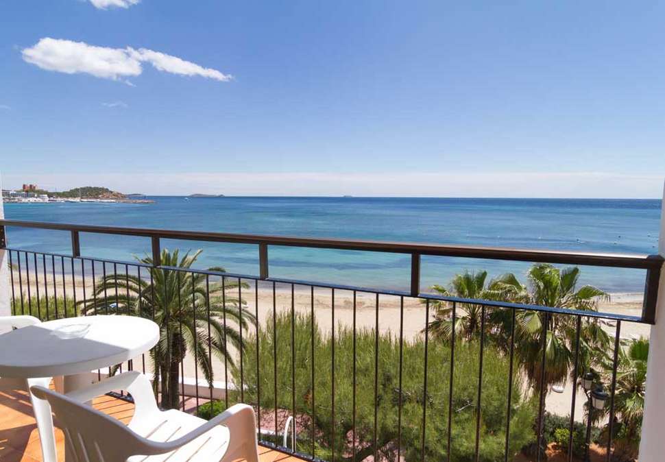 Ein Foto vom Strand beim Hotel Riomar