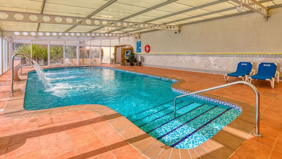 Een foto van het zwembad bij Playadulce Hotel