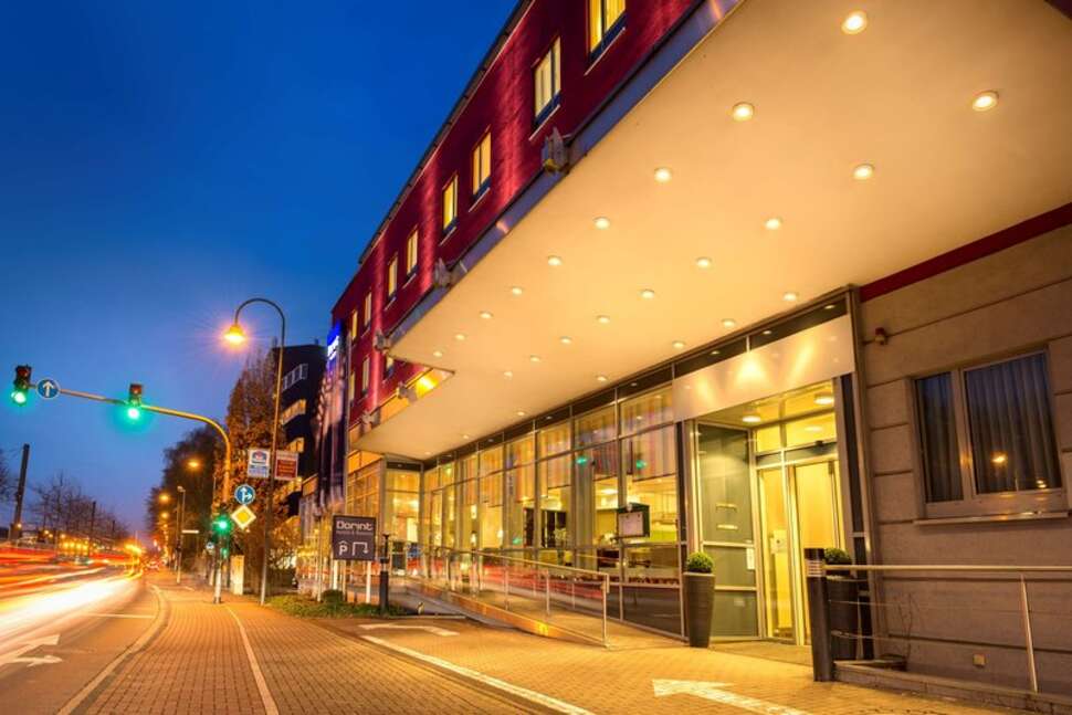 Een foto van de buitenkant van Dorint Hotel Köln Junkersdorf