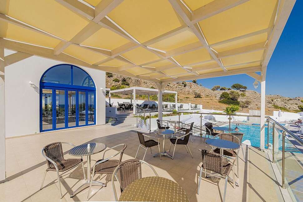 Een foto van het terras bij Eagles Nest Hotel