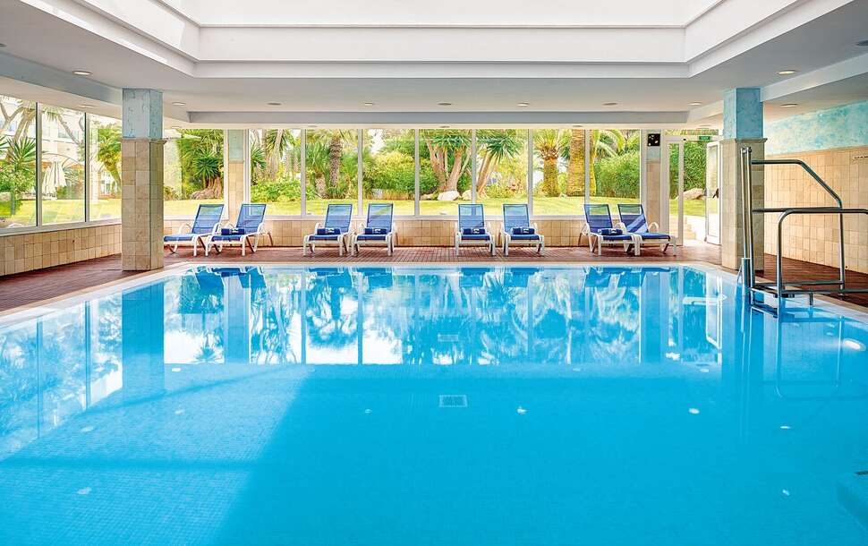 Een foto van het zwembad bij Hipotels Eurotel Punta Rotja Hotel