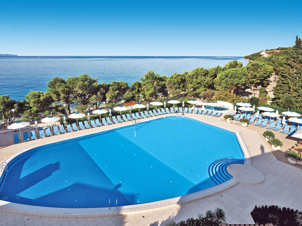 Een foto van het zwembad bij Bluesun Holiday Village Afrodita
