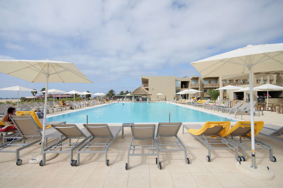 Een foto van een overzicht van Hotel Oasis Salinas Sea