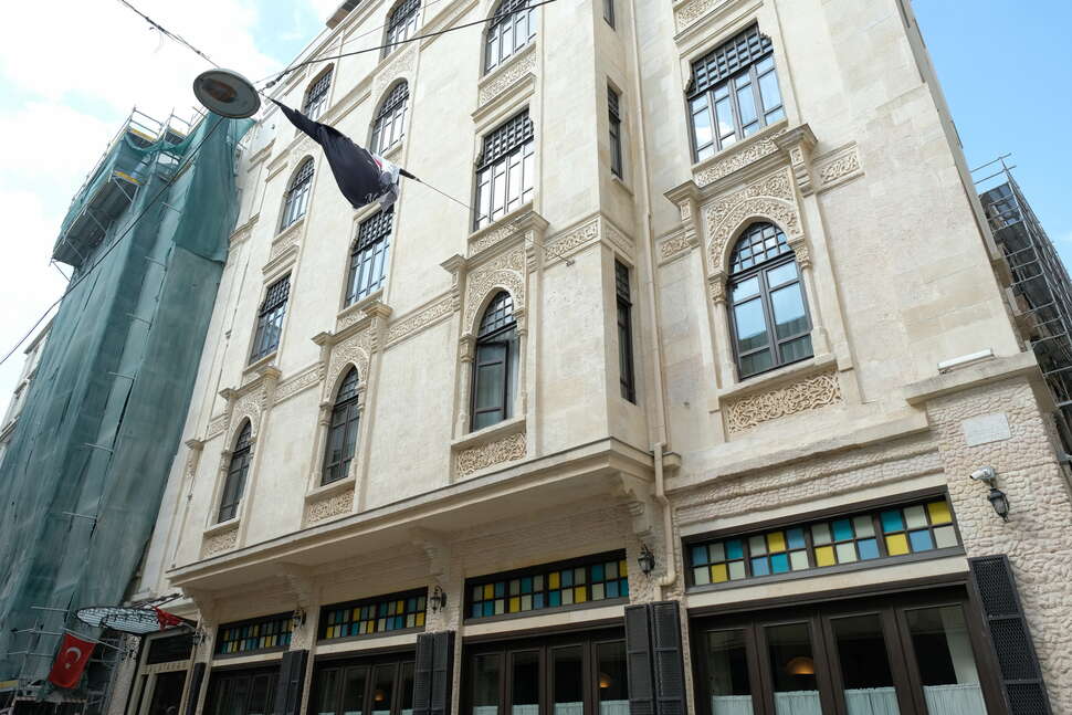 Ein Foto Galatahan Hotel