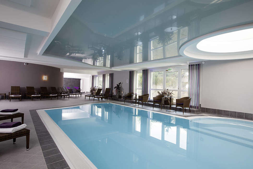 Een foto van het zwembad bij Best Western Plus Hotel Willingen