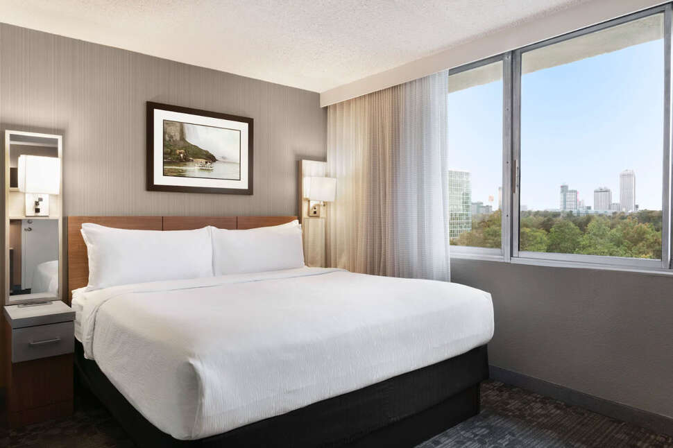 Ein Foto Wyndham Garden at Niagara Falls
