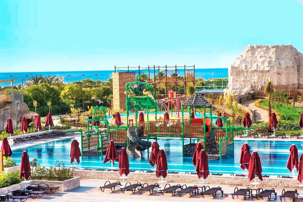 Een foto van het zwembad bij Aska Lara Resort & Spa