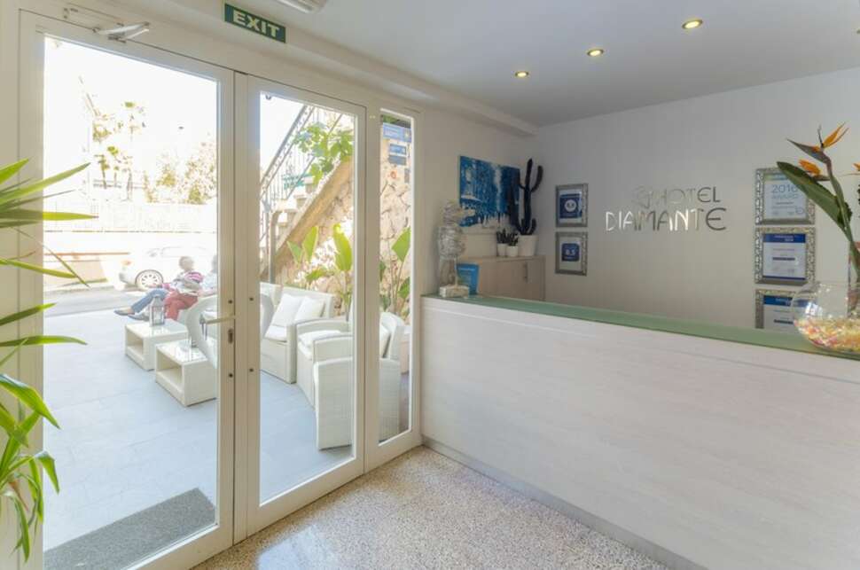 Een foto van het interieur van Diamante Paguera Boutique