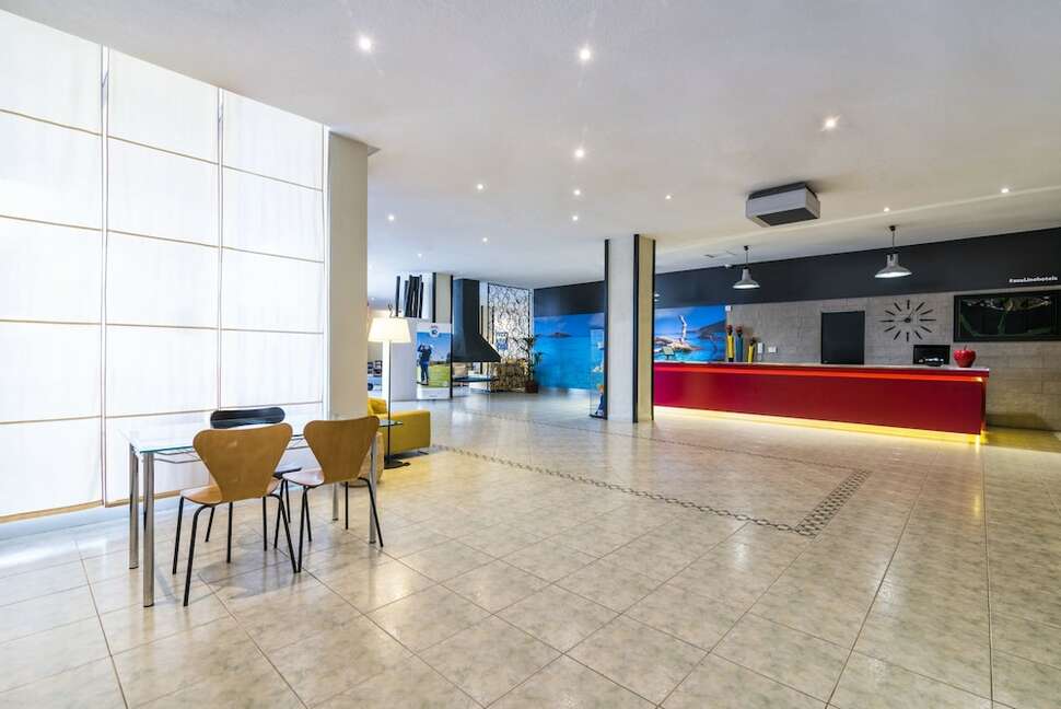 Een foto van het interieur van AzuLine Hotel Pacific