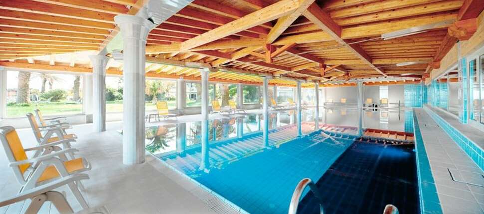 Ein Foto vom Pool im Delta Hotels Giardini Naxos