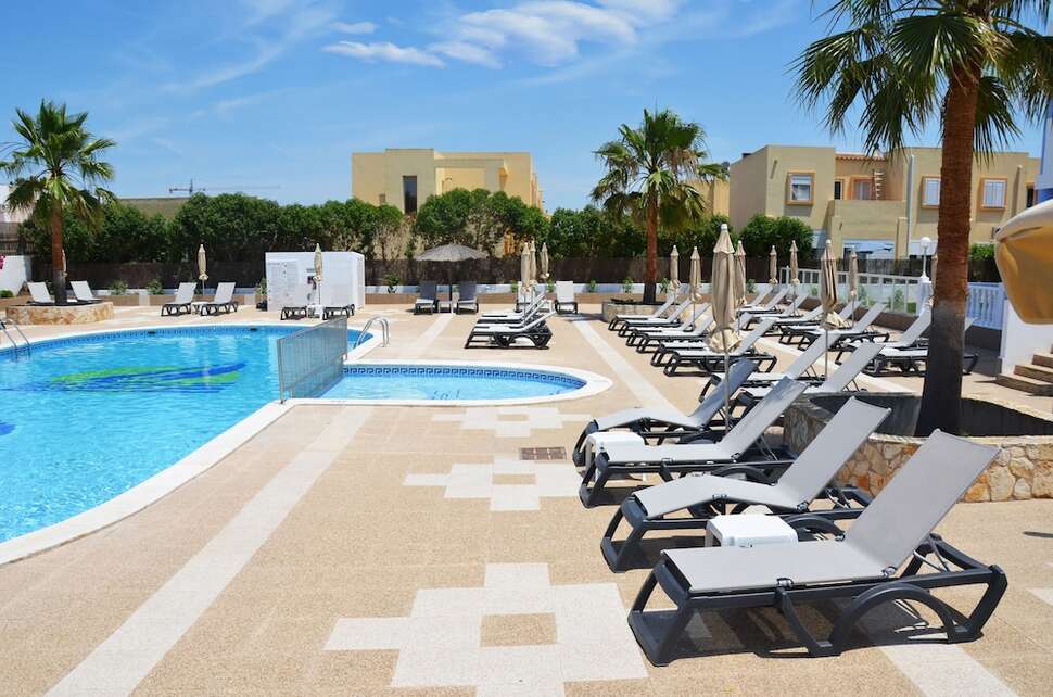 Een foto van het zwembad bij Aparthotel Vibra San Marino