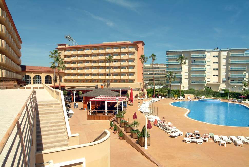 Een foto van het zwembad bij Ohtels La Hacienda