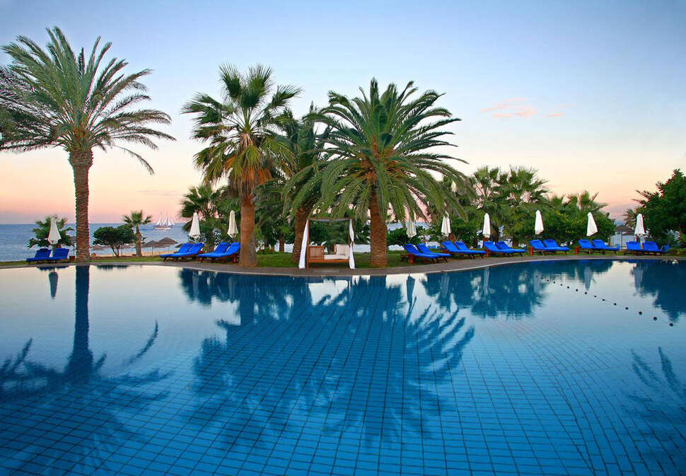 Een foto van het zwembad bij Hotel Azia Resort & Spa