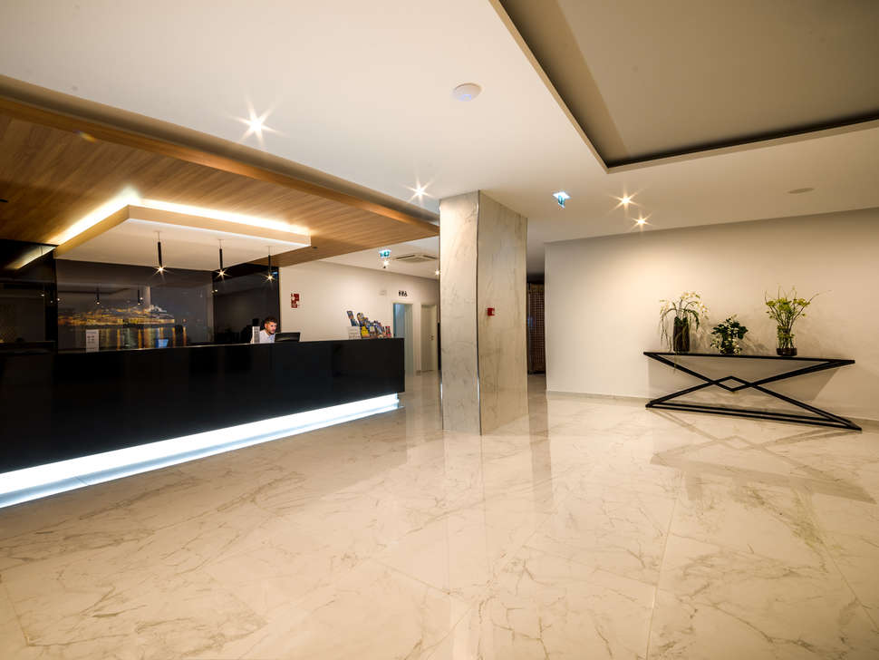 Een foto van het interieur van Flor da Rocha Appartementen