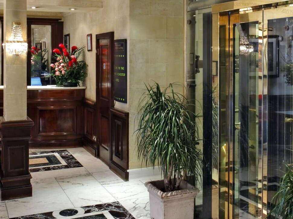 Ein Foto Wellington Hotel by Blue Orchid