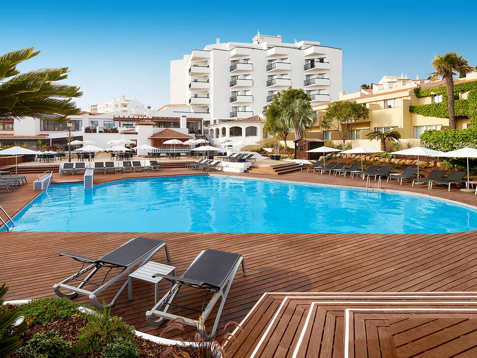 Een foto van het zwembad bij NH Lagos Algarve Resort