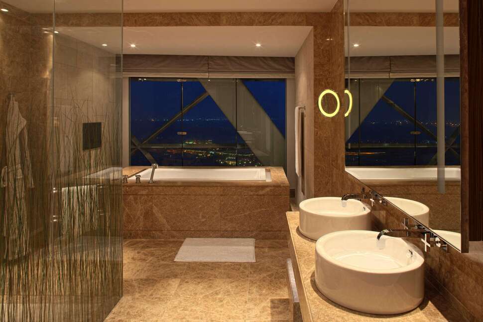 Ein Foto Andaz Capital Gate by Hyatt
