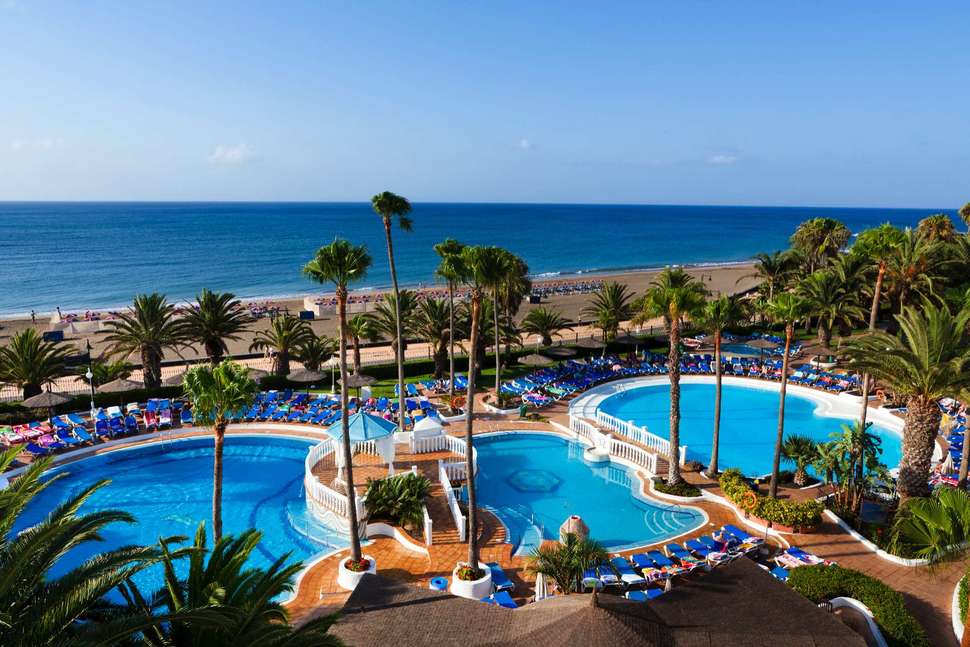 Een foto van het zwembad bij Sol Lanzarote