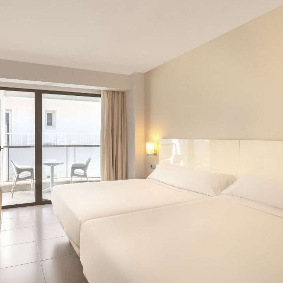 Een foto van RH Boutique Porto Cristo