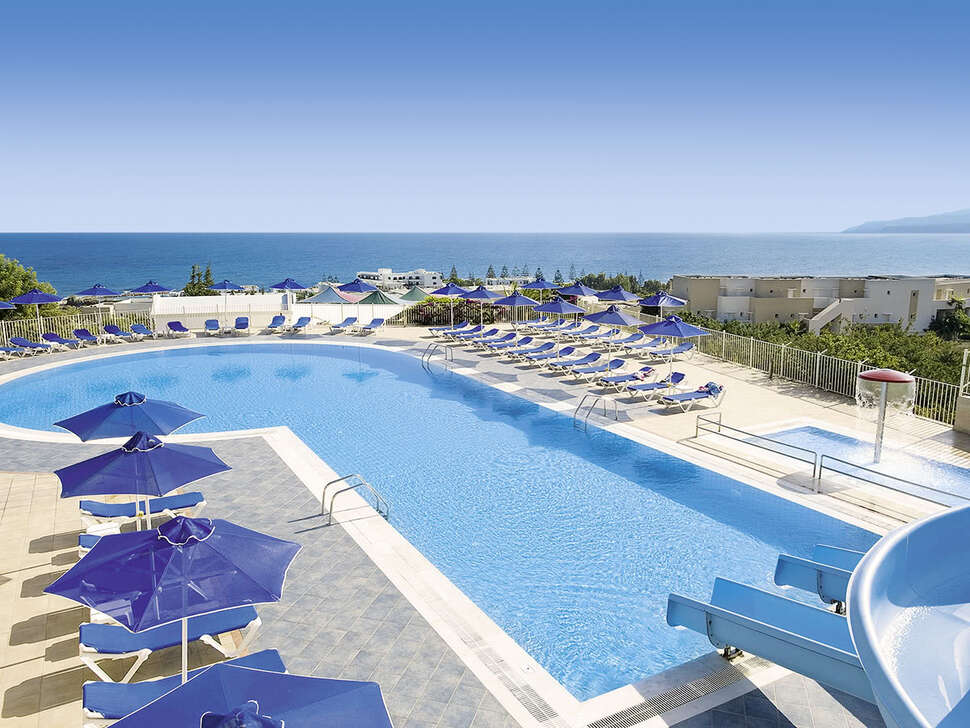 Een foto van het zwembad bij Grand Hotel Holiday Resort